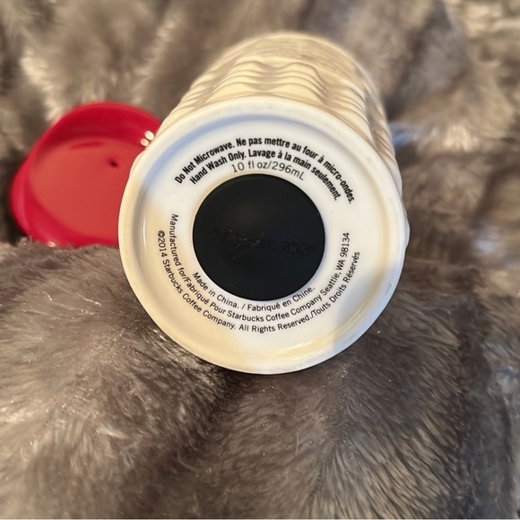 Starbucks 2014 Red & White Quilted Ceramic Mug - Picture 4 of 5